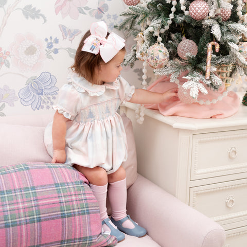 Noel Girl Bubble